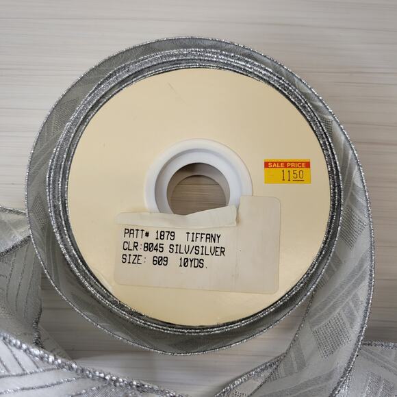 WFR Glitter Silver Geometric 1.25 inch Wired Ribbon 10 yard Spool - Picture 6 of 7
